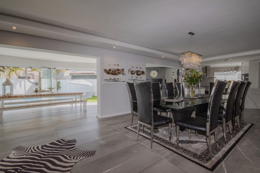 5 Bedroom Property for Sale in Sunset Beach Western Cape